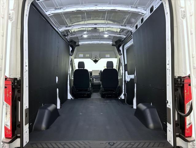 2027 Ford Transit Cargo Van Base