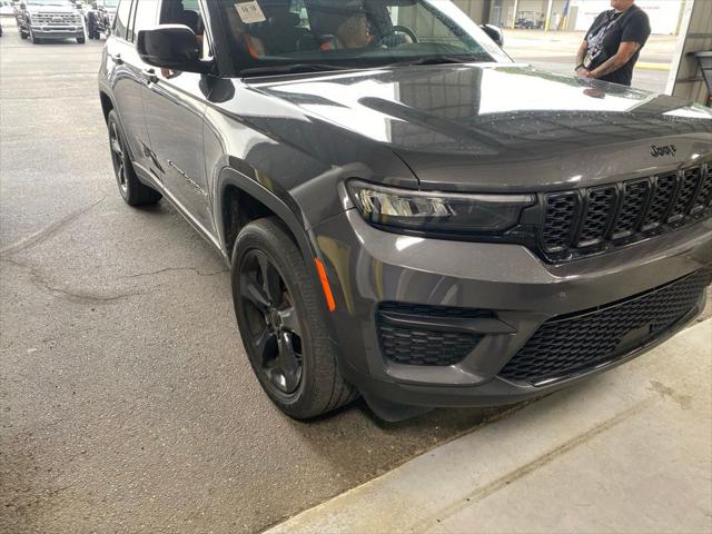 2023 Jeep Grand Cherokee Altitude 4x4 for sale in Groveport, OH