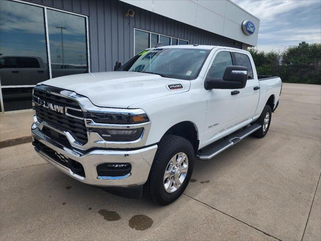 2026 Ram 2500 Big Horn Crew Cab 4x4 64 Box