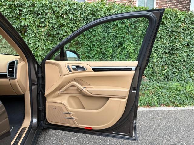 2012 Porsche Cayenne S