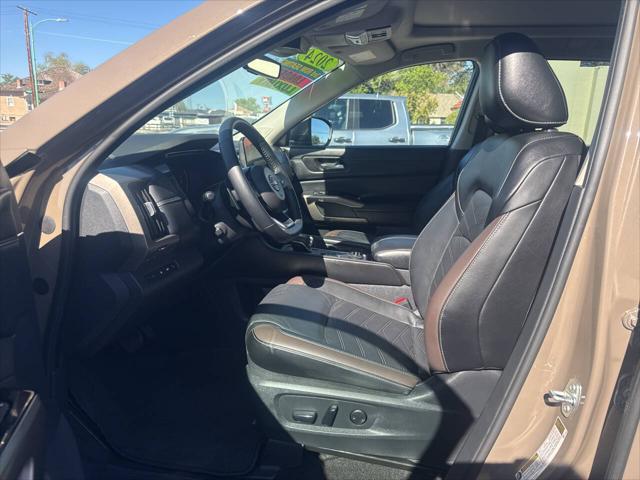 2024 Nissan Pathfinder Platinum 4WD