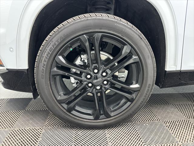 2026 GMC Acadia Denali AWD