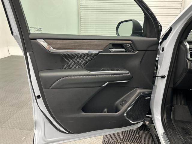 2026 GMC Acadia Denali AWD