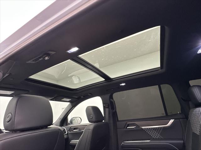 2026 GMC Acadia Denali AWD