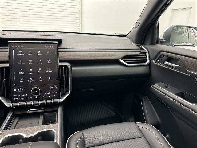 2026 GMC Acadia Denali AWD