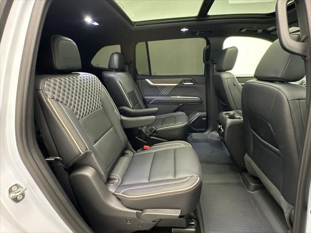 2026 GMC Acadia Denali AWD