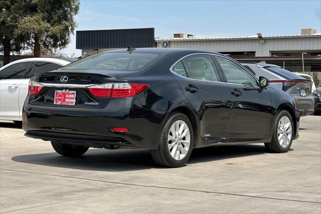 2013 Lexus ES 300h Hybrid