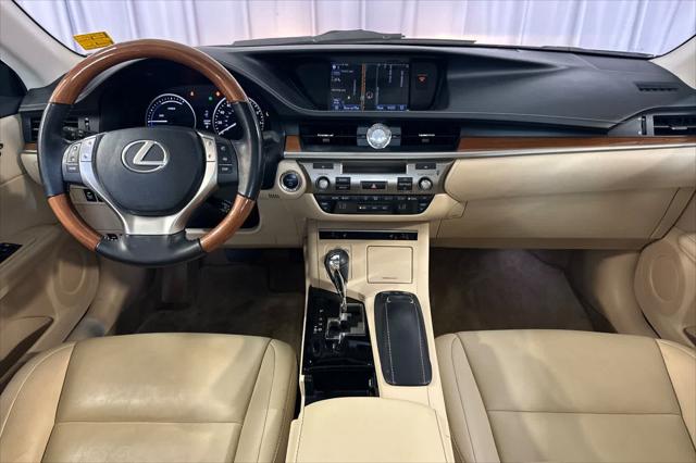 2013 Lexus ES 300h Hybrid