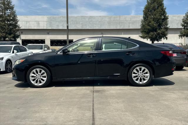 2013 Lexus ES 300h Hybrid