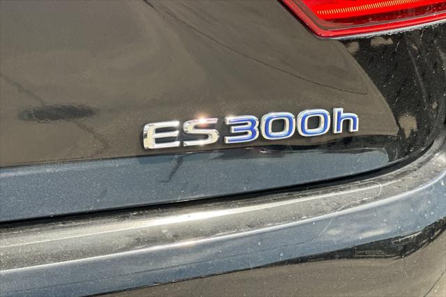 2013 Lexus ES 300h Hybrid
