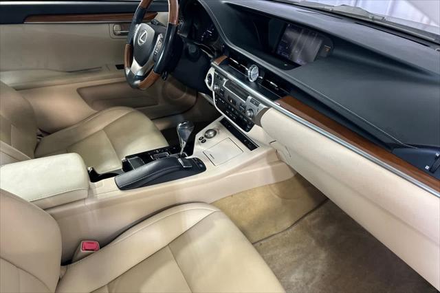 2013 Lexus ES 300h Hybrid