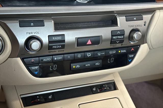 2013 Lexus ES 300h Hybrid