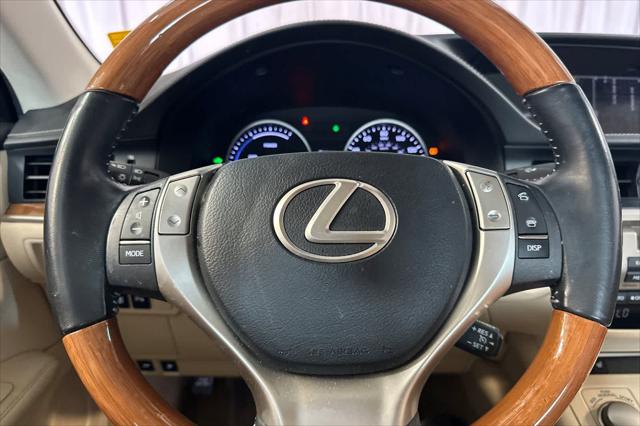 2013 Lexus ES 300h Hybrid