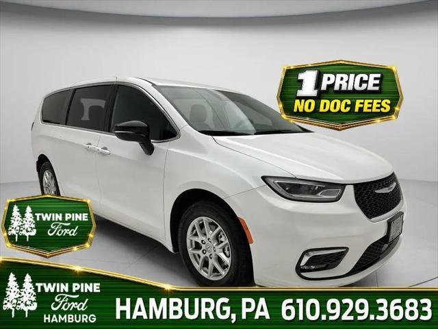 2025 Chrysler Pacifica Select for sale in Hamburg, PA