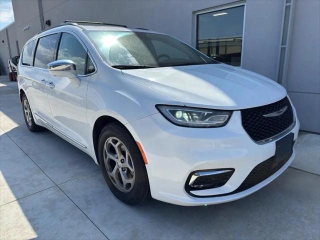 2022 Chrysler Pacifica Limited for sale in Winona, MN