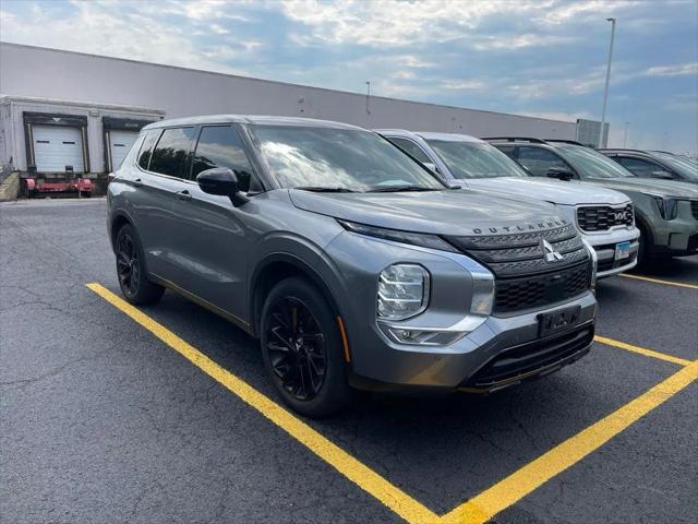 2022 Mitsubishi Outlander Black Edition 2WD for sale in Ottawa, IL