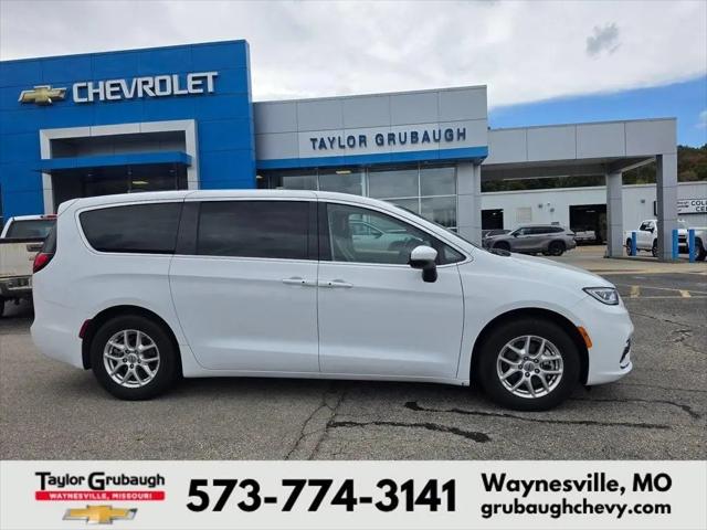 2023 Chrysler Pacifica Touring L for sale in Waynesville, MO