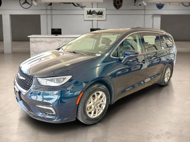 2022 Chrysler Pacifica Touring L for sale in Inglewood, CA
