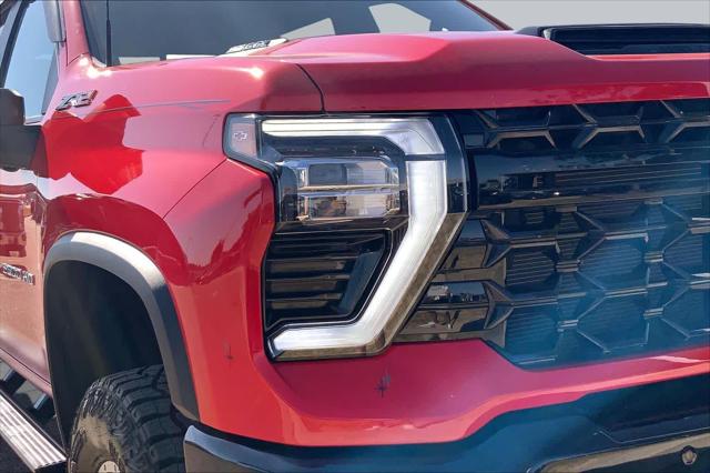 Used 2025 Chevrolet Silverado 2500HD 4WD Crew Cab Standard Bed ZR2 For Sale in Lubbock, TX