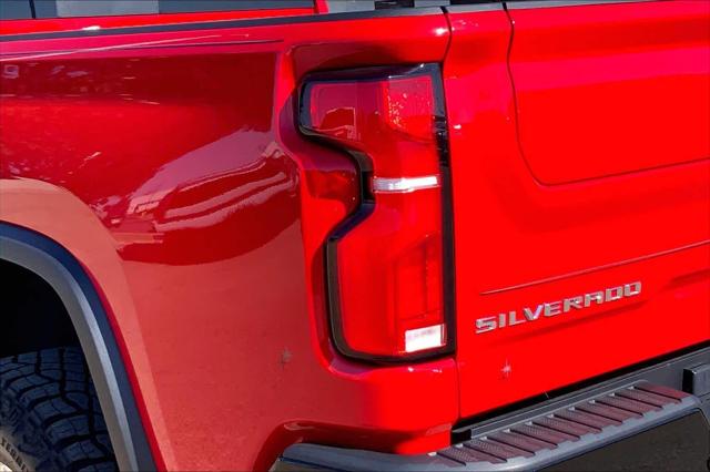 Used 2025 Chevrolet Silverado 2500HD 4WD Crew Cab Standard Bed ZR2 For Sale in Lubbock, TX