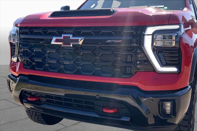 Used 2025 Chevrolet Silverado 2500HD 4WD Crew Cab Standard Bed ZR2 For Sale in Lubbock, TX