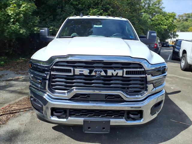 2027 RAM Ram 3500 Chassis Cab RAM 3500 TRADESMAN CREW CAB CHASSIS 4X4 60 CA 2027 RAM Ram 3500 Chassis Cab RAM 3500 TRADESMAN CREW CAB CHASSIS 4X4 60 CA