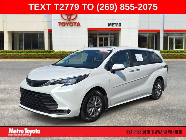 2025 Toyota Sienna XLE for sale in Kalamazoo, MI