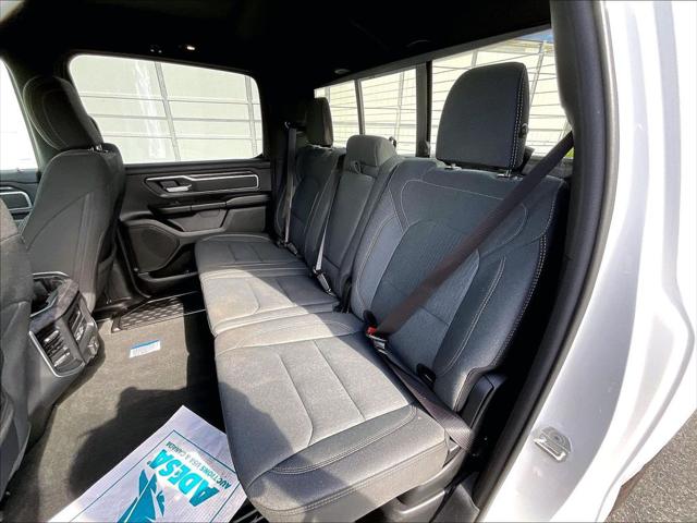2022 Ram 1500 Big Horn Crew Cab 4x4 5'7" Box