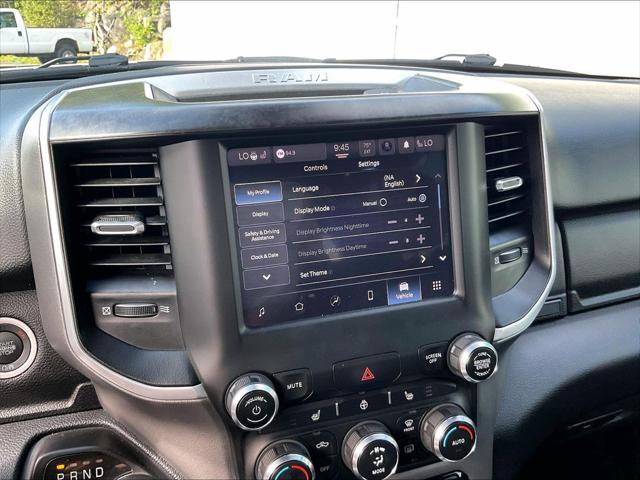 2022 Ram 1500 Big Horn Crew Cab 4x4 5'7" Box