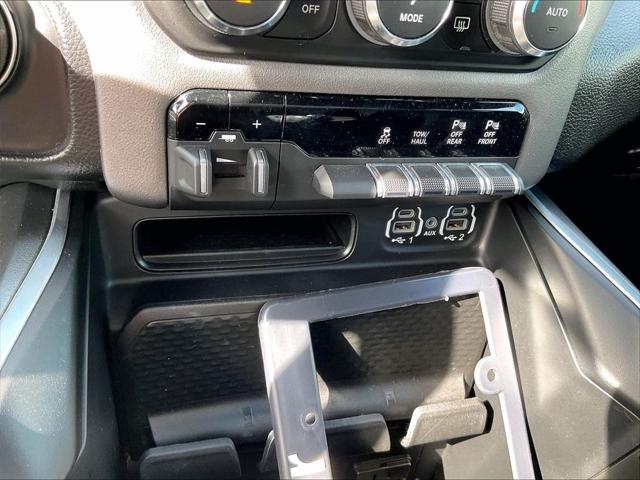 2022 Ram 1500 Big Horn Crew Cab 4x4 5'7" Box