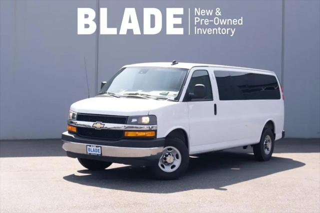 2025 Chevrolet Express Passenger RWD 3500 Extended Wheelbase LT for sale in Mount Vernon, WA