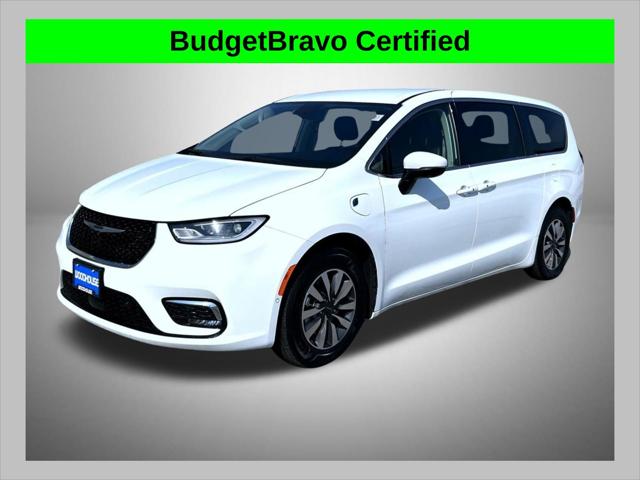 2023 Chrysler Pacifica Hybrid Touring L for sale in Omaha, NE