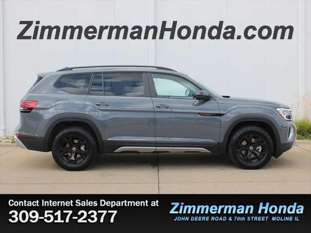 2026 Volkswagen Atlas Peak Edition for sale in Moline, IL