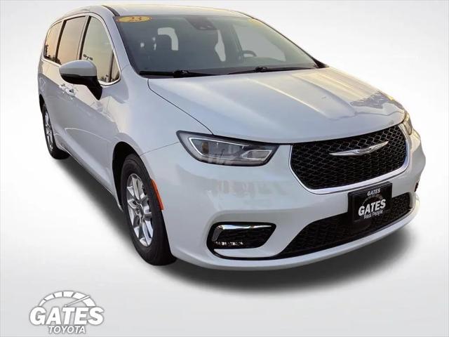 2023 Chrysler Pacifica Touring L for sale in South Bend, IN