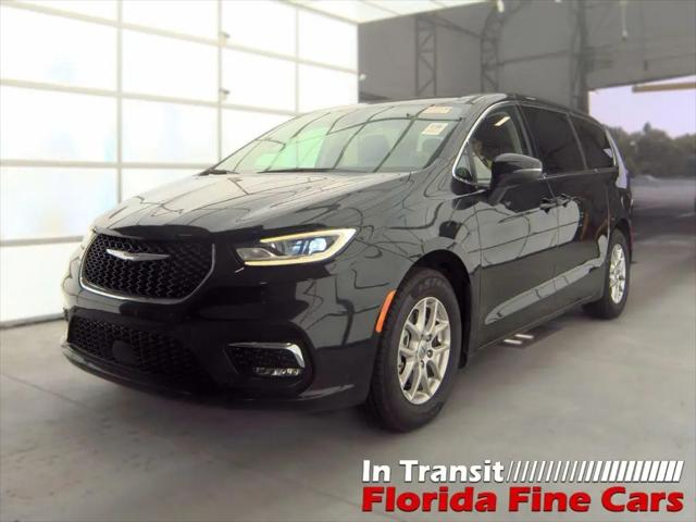 2023 Chrysler Pacifica Touring L for sale in West Palm Beach, FL