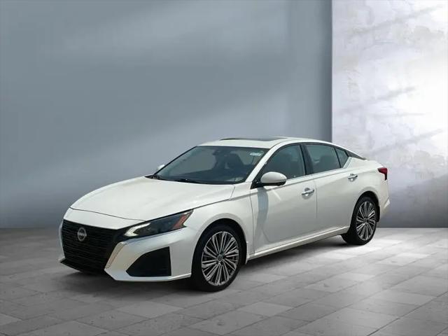 2024 Nissan Altima Platinum for sale in Sioux City, IA