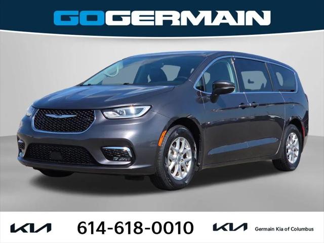 2023 Chrysler Pacifica Touring L for sale in Columbus, OH