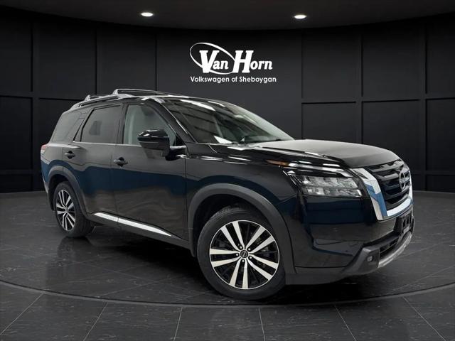 2025 Nissan Pathfinder Platinum 4WD for sale in Sheboygan, WI