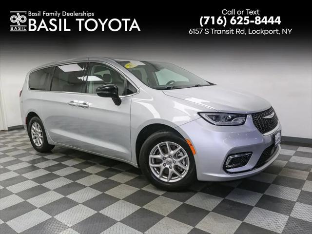 2024 Chrysler Pacifica Touring L for sale in Lockport, NY