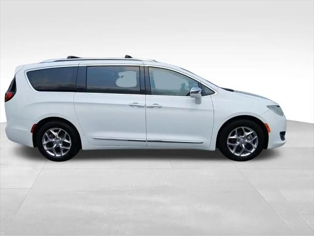 2018 Chrysler Pacifica Limited for sale in Ottawa, IL