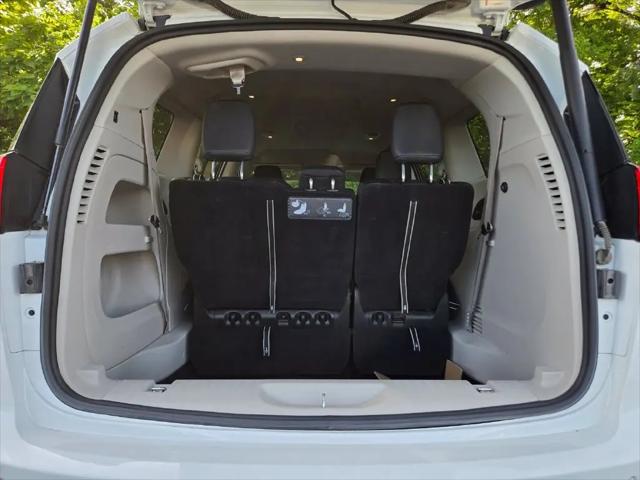 2020 Chrysler Pacifica Touring L Plus