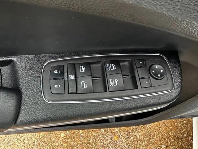 2023 Chrysler 300 Touring-L AWD