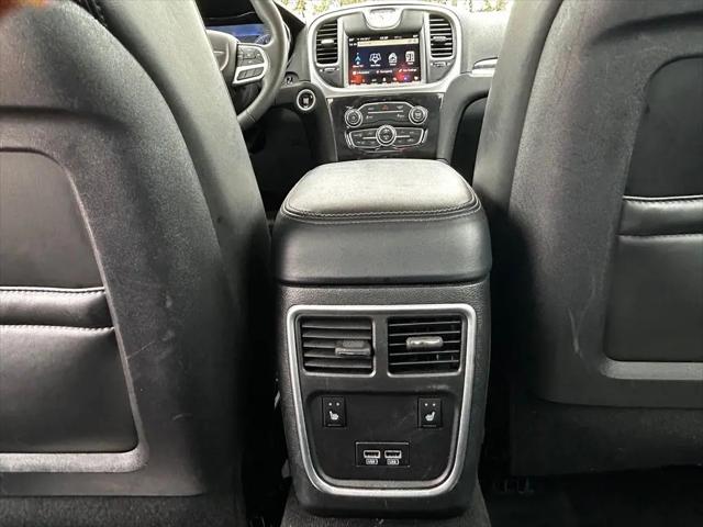 2023 Chrysler 300 Touring-L AWD