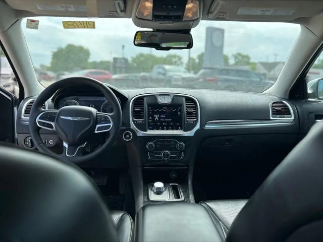 2023 Chrysler 300 Touring-L AWD