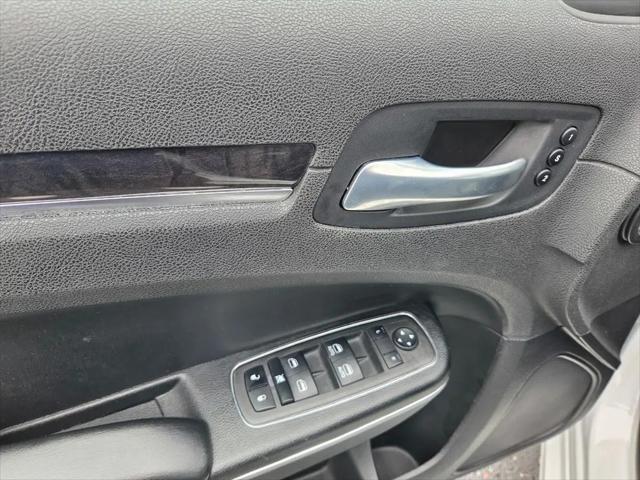2023 Chrysler 300 Touring-L AWD