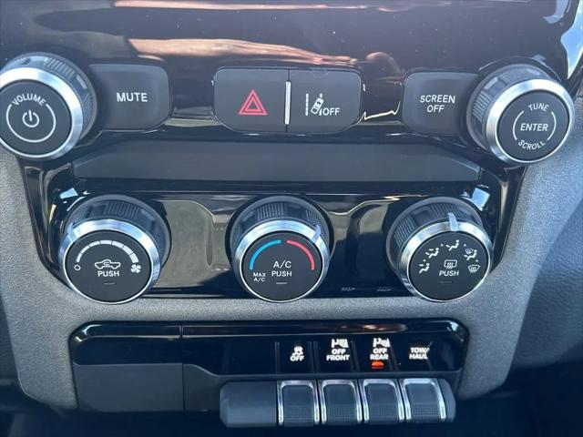 2026 Ram 1500 Tradesman Crew Cab 4x4 57 Box