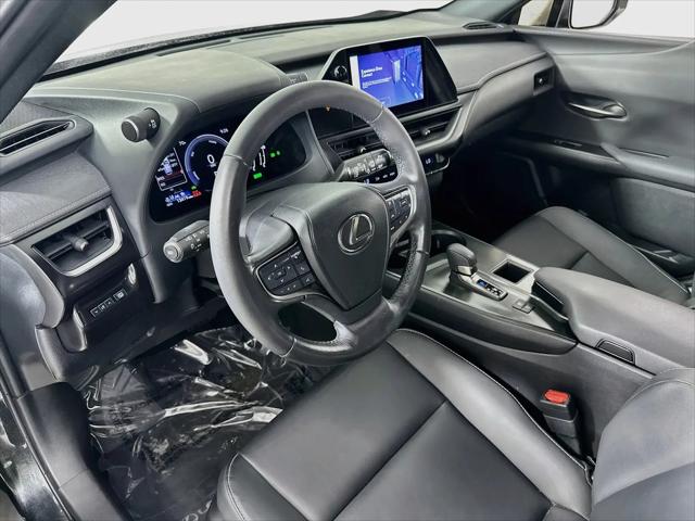 2025 Lexus 300 UX 300h