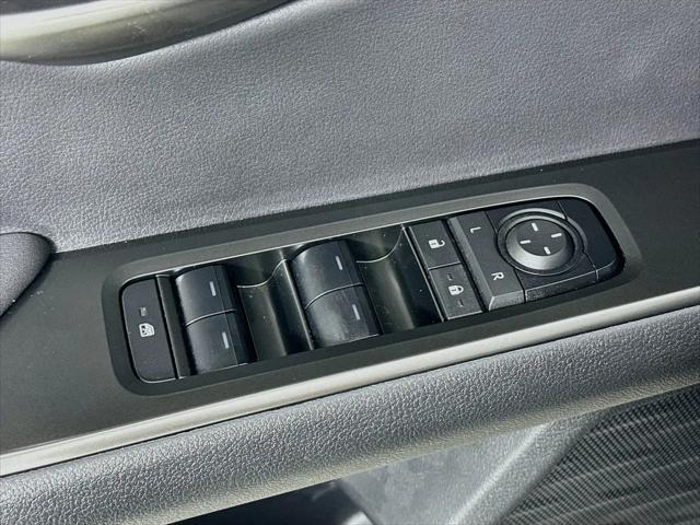 2025 Lexus 300 UX 300h