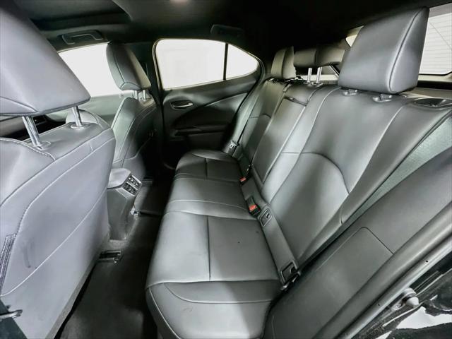 2025 Lexus 300 UX 300h