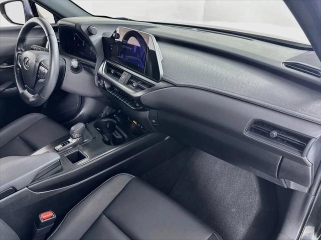 2025 Lexus 300 UX 300h